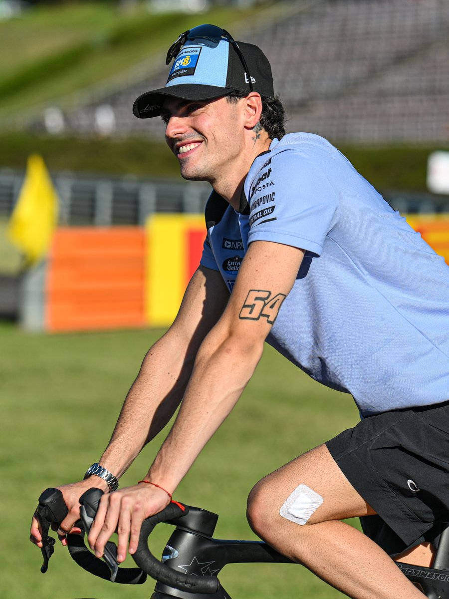 MotoGP's tweet photo. First lap around Motegi complete! ✅🚴🚶

#JapaneseGP🇯🇵 https://t.co/Skcj5aEc5L