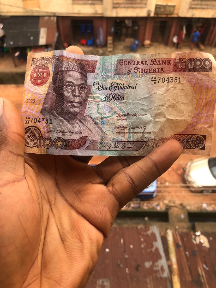 CletusUmeh5's tweet photo. Please dear @cenbank and people of #NIGERIA is this 100 naira note no longer accepted in this country because since i collected it i can’t make use of it everyone plainly rejects it. It’s not even as if it’s an old bill, this one was made this year 2026 https://t.co/LdDdbsJxXr