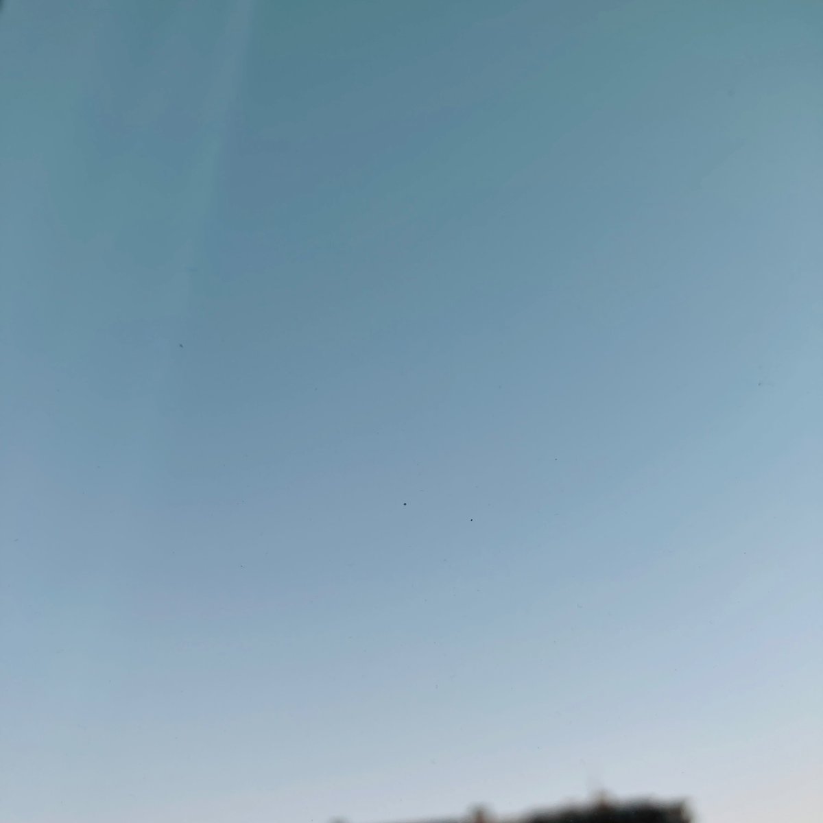 bunsekiog3's tweet photo. 10/1（木）
枚方市は☀️晴れ  時々  ☁️くもり  29℃  予報
現在、気温26℃、湿度52%

快晴で気持ちのよい一日でした😀
晴れると気分良く仕事も捗りますね
では明日も頑張っていきましょう🫡

今日の記念日は
「国際音楽の日」🎵
「国際コーヒーの日」☕他

それでは、本日もご安全に⛑️
#イマソラ https://t.co/eZDnZY2pGl