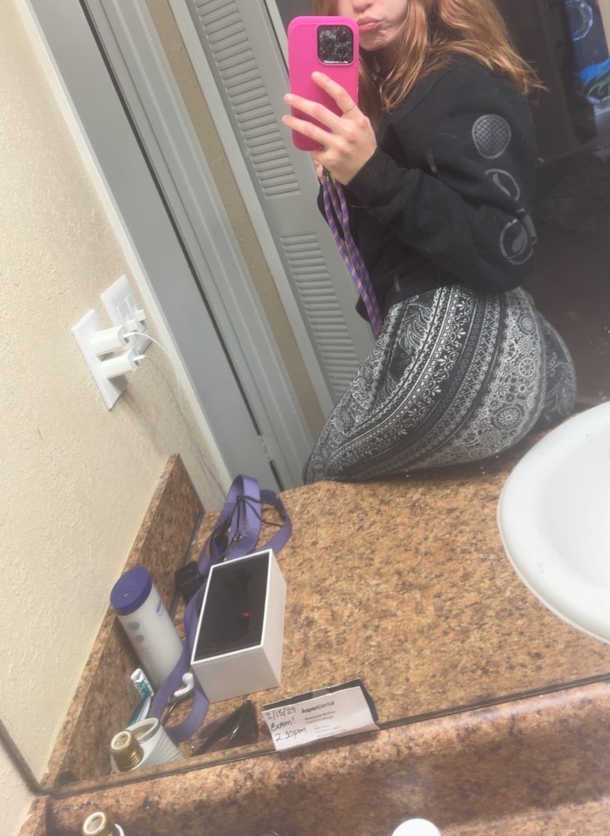 poppysed42's tweet photo. Drop box, sextape and spicy pics 😈😝#nsfwtwt #buyingcontent https://t.co/lzjkcFMF9l