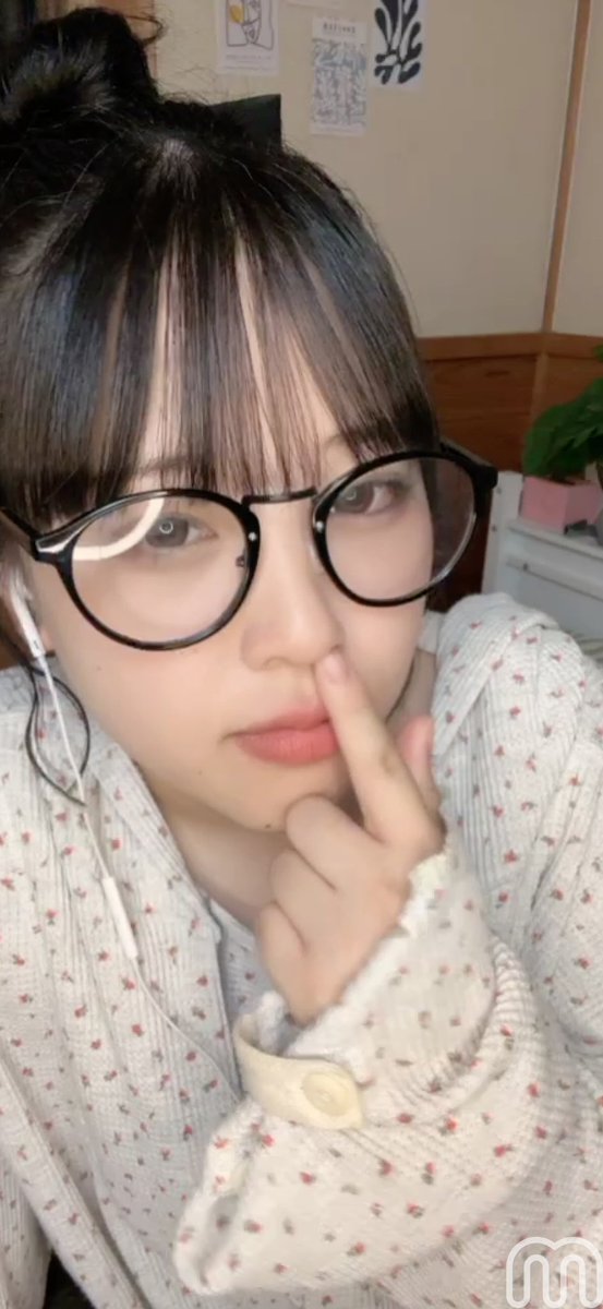 TanukiInuJamP's tweet photo. 今夜も配信あるかな？🤔
芸人目指してる女？男？のさくら様🤤

@sakura_bancha 
https://t.co/xVGCNnRN8f

#足を嗅ぐ女男 https://t.co/hirfpBL0jn