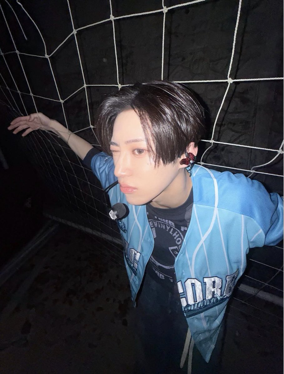 _zjhao's tweet photo. 自ら手首だけ捕らわれに行ってるの神で笑った やっぱり策士なハオちゃん https://t.co/vqt0ezdCPL
