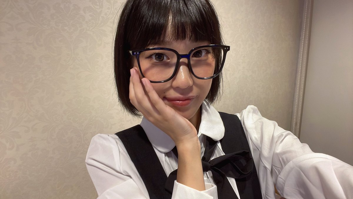 cafebarfleur's tweet photo. フルールOpen🎀

18-

♡ちい　@chi_fleur_ 

♡つむ　@tum_frr

本日もお待ちしております💗 https://t.co/KkUydXbfgt