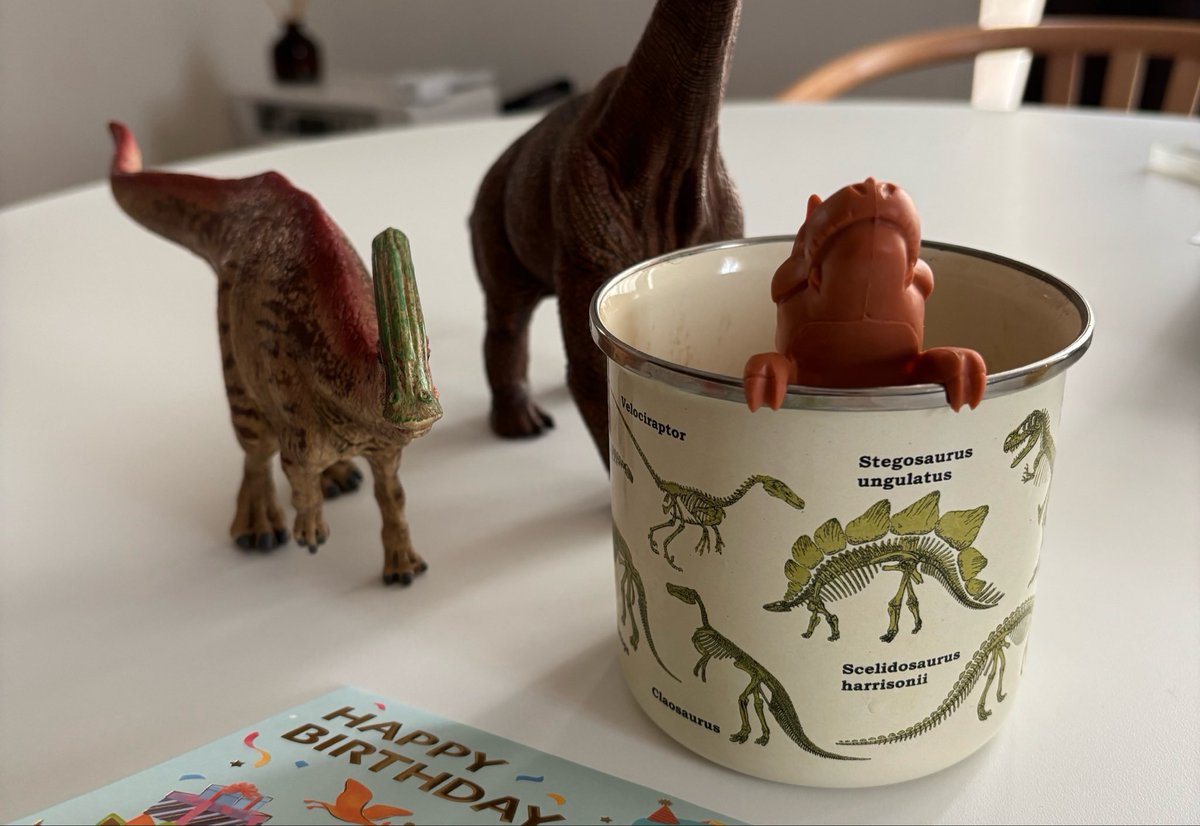 n_lisa830's tweet photo. 仲間が増えましたー！🦖 https://t.co/0gANHLfkRU