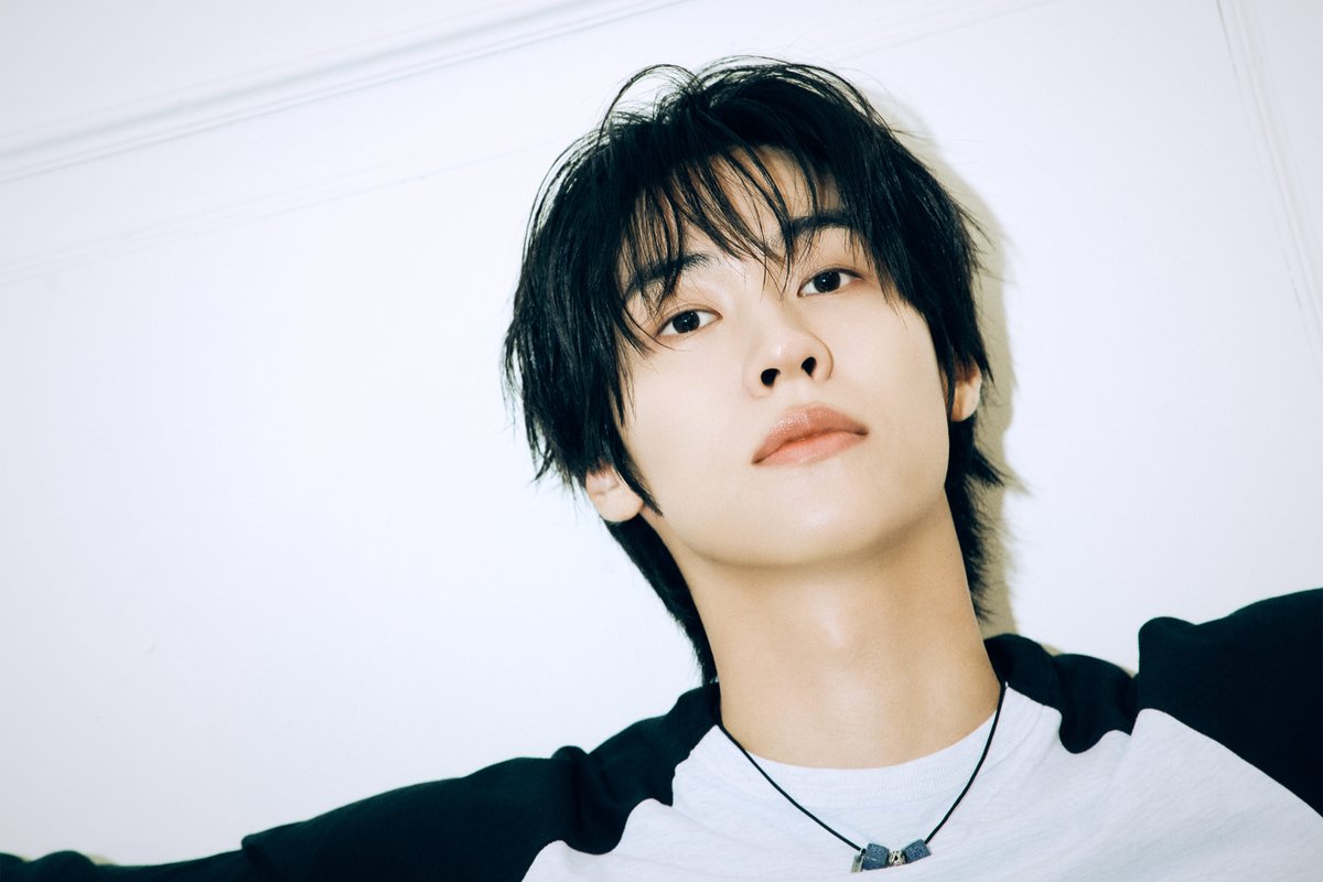 NFlyingofficial's tweet photo. 엔플라잉 (N.Flying) 9th Mini Album [Still]

Jacket Poster : Still Together Ver.

#이승협

TITLE🕯️ 잔불 (Still)
ALBUM RELEASE🔥 2026.10.08 6PM (KST)

#NFlying #엔플라잉 #Still #잔불 https://t.co/EzejIpd4Kr