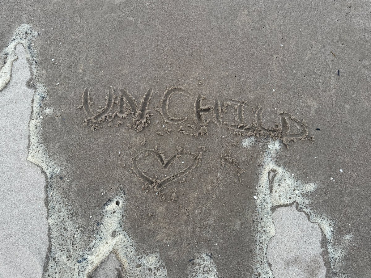 UNCHILD_club's tweet photo. ��다와 모래사장처럼, 차차랑 언차도 영원히 함께하자~~🌊

#UNCHILD #언차일드 #TINA #티나 https://t.co/BFZIrG4eNA