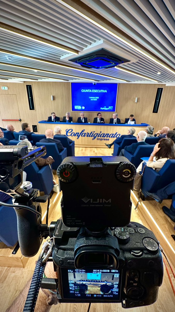 DPbox's tweet photo. Oggi riprese #video #interviste e #montaggio alla Giunta Esecutiva di @confartigianato #imprese con la presenza ed intervento del Vice Ministro di #Economia e delle #Finanze @MaurizioLeo6 #IRPEF #flattax @MEF_GOV https://t.co/MCuUcOizGo