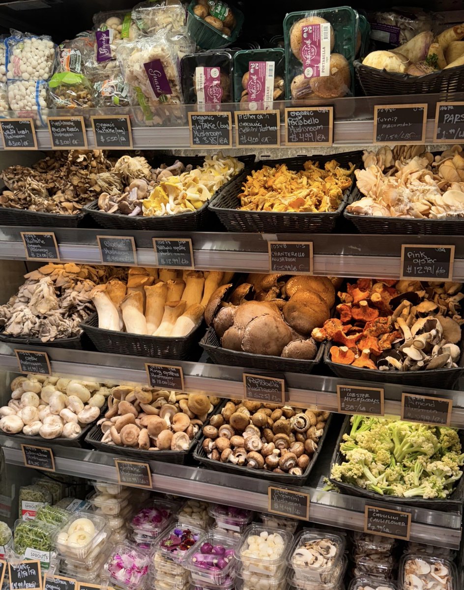 LonnaDuffyqt's tweet photo. Superoferta en frutas y verduras frescas! Manzanas crujientes, zanahorias tiernas y espinacas de huerto al 30% de descuento. Ven a surtir tu despensa hoy mismo! https://t.co/b9ihTmMRLV