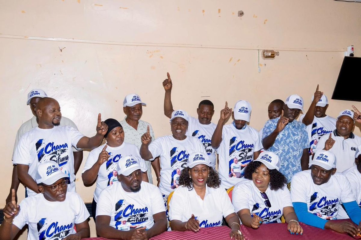 abbiezuena's tweet photo. Unakaa hivi unafikiria wewe ni Sifuna kuliko wengine unapatana na mbogi ya Taita Taveta wameshaa jibrand na #ChamaNiSifuna

@ORPPKenya judgement is out! Give us our name!! https://t.co/fAqPd9Pogn