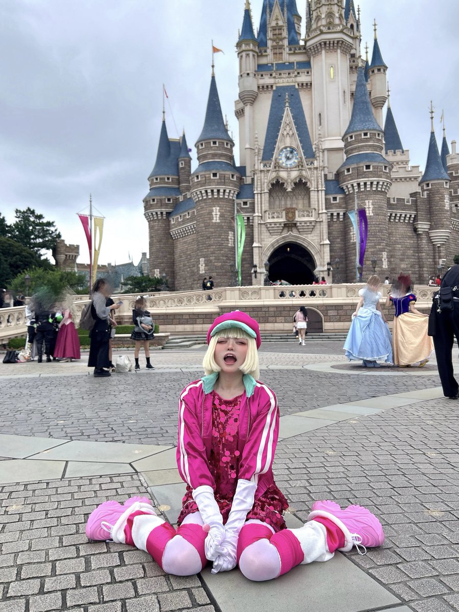 TMdoll3's tweet photo. 帰りたくなくてドカ泣きタフィタ(まだ昼)

#Dハロ仮装2026 #Dハロ2026 https://t.co/hvlXaTh9l5