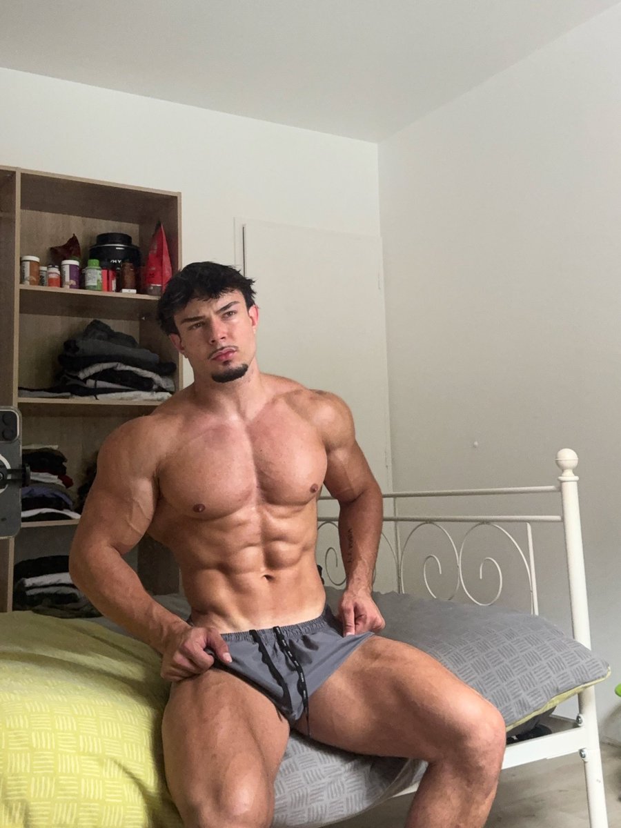 Alphagodmikey's tweet photo. You will always be the whore who drops at my feet.
 That’s your place. That’s your future.

#paypig  #alphamale   #cashfag https://t.co/kI3dyCDfoO