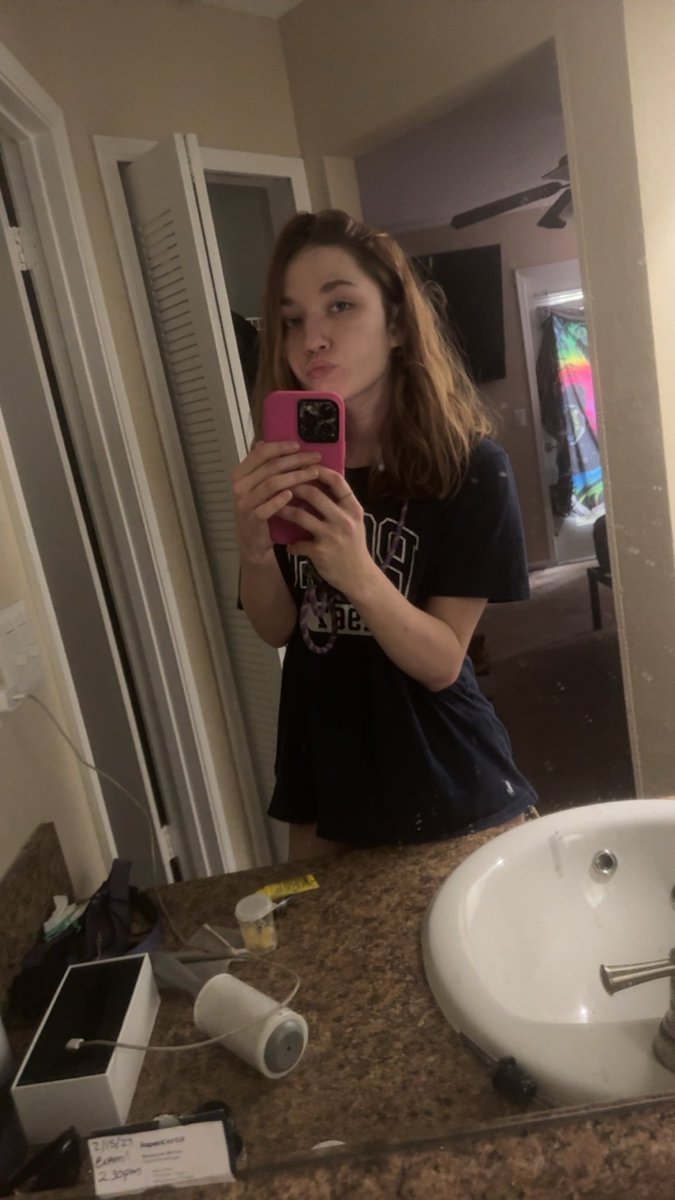 poppysed42's tweet photo. Ask for menu daddy #nsfwtwt #buyingcontent https://t.co/tvHxGZkpZ7
