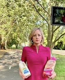 ShaunLeaneyerr's tweet photo. Yep,
Milk sandwiches are no picnic https://t.co/Lt8JoT86GV