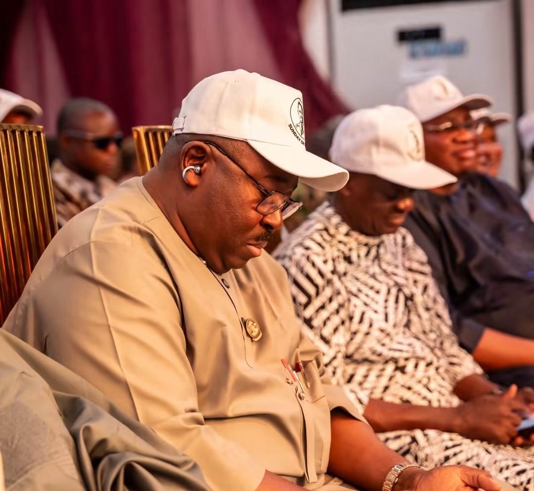 SenSharafaAlli's tweet photo. A NEW POLITICAL ALIGNMENT IN 

In Ibadan, we welcomed Mr. Sunday Oni, a leader of the Obidient Movement in Oyo State, alongside thousands of his supporters, into the All Progressives Congress (APC).

The occasion was attended by the Oyo State APC Chairman, Chief Moses Adeyemo, Hon. Aderemi Oseni, our Oyo South Senatorial candidate, and other leaders of the party.

Mr. Oni spoke about his political journey, including his role in the political alliance around the 2023 elections, and his decision to align with the APC ahead of 2027. He also stated that the movement would engage across all 33 Local Government Areas.

I appreciate Mr. Oni and every member of the movement who was part of this gathering. Their decision represents an important political development in Oyo State.

In my address, I spoke about my longstanding connection to Ibadan and my experience following the affairs of Oyo State for close to 50 years of my adult life. I also spoke about my priorities for governance, including greater youth participation and attention to the wellbeing of workers and pensioners.

My running mate, Hon. Adesoji Adedeji, was also acknowledged for his role in representing and engaging with the youth population.

I also appreciate the party leaders who joined us, including Rt. Hon. Asimiyu Niran Alarape, Alhaji Taofeek Lamidi, Hon. Fatai Adesina, Dr. Adekemi Opatunde, Hon. Yemi Aderibigbe, Hon. Sola Ogunbode, Olawale Sadare, Hon. Tunde Oloyede, Alhaji Shina Alabi, Hon. Sunday Aborisade, Hon. Tunde Elegbede and Comrade Olalekan Oladejo.

It was a significant gathering in Ibadan and an important moment of political engagement ahead of the 2027 elections.

#BSA2027
#OyoAHEAD
#ÌtayoÒyó