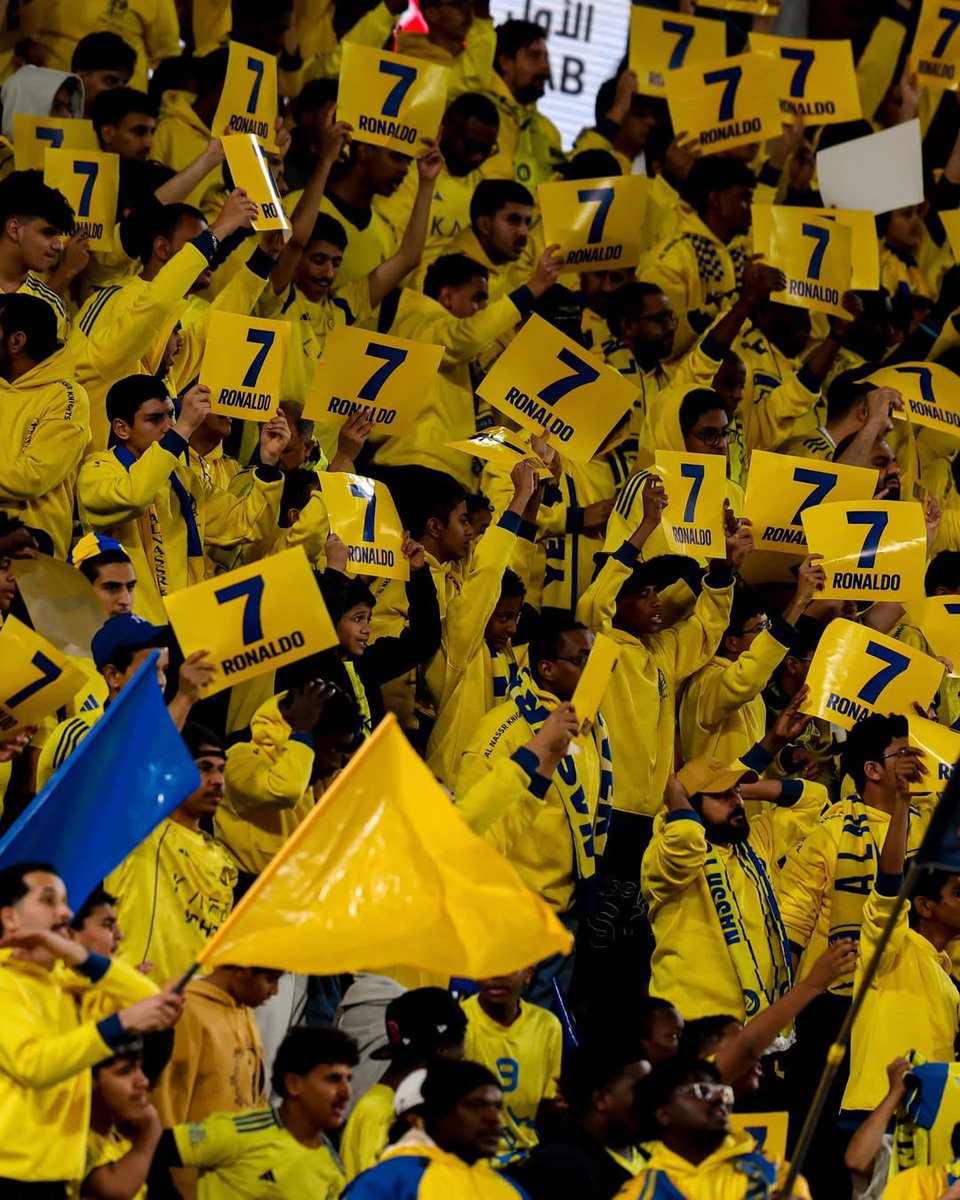 CallHimGoat's tweet photo. مباراة الاسطورة كريستيانو القادمة ستكون مع نادي النصر يوم 9 اكتوبر ضد الدرعية..

فهل نشهد حدث مميز في الأول بارك ؟ 🤔 https://t.co/qOuv1jghzB