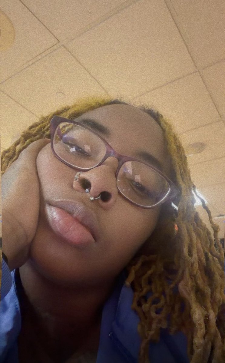 fat_asssbri's tweet photo. Y’all should amaze me on here 😒 https://t.co/Zaf6H95ALC