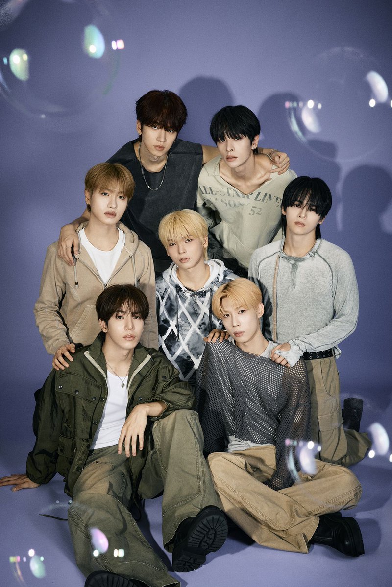 oshiraku's tweet photo. 🎤推し楽 インタビュー👀✨

「迷いながらも答えを見つける」n.SSignが初の日本ミニアルバム「迷走路 -WAY OUT-」を語る💞

詳細はこちら👉https://t.co/d0r8cCRZUP

インタビューでは、楽曲へのこだわりからメンバーの仲良しエピソードまで、7人の今の姿を深掘りしました😆

#迷走路_WAY_OUT #nSSign

@nSSign_official