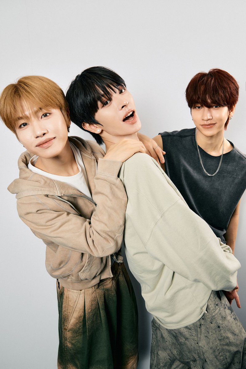 oshiraku's tweet photo. 🎤推し楽 インタビュー👀✨

「迷いながらも答えを見つける」n.SSignが初の日本ミニアルバム「迷走路 -WAY OUT-」を語る💞

詳細はこちら👉https://t.co/d0r8cCRZUP

インタビューでは、楽曲へのこだわりからメンバーの仲良しエピソードまで、7人の今の姿を深掘りしました😆

#迷走路_WAY_OUT #nSSign

@nSSign_official
