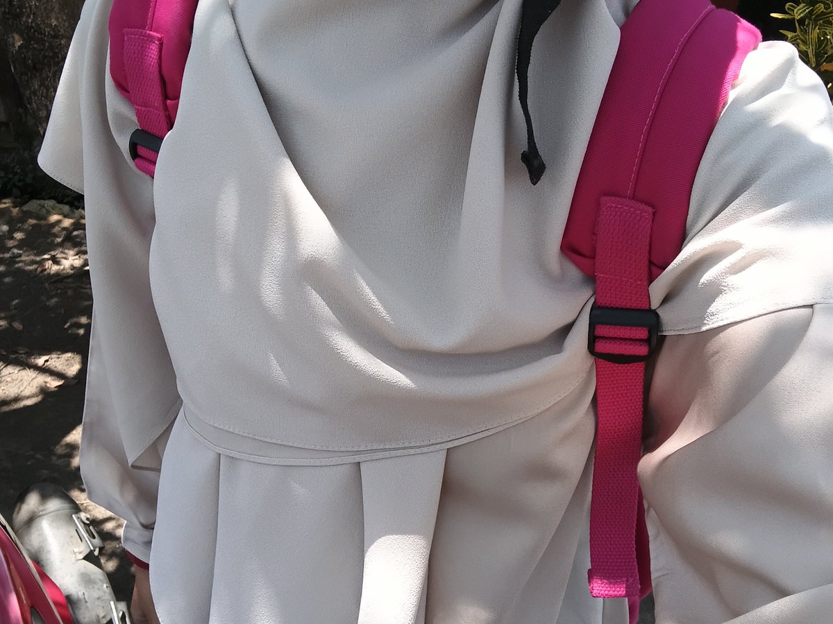 dearlany's tweet photo. Habis kirim lamaran kerja, diantar sama mamaku😆🙌✨️ https://t.co/BbVCT2S2ts