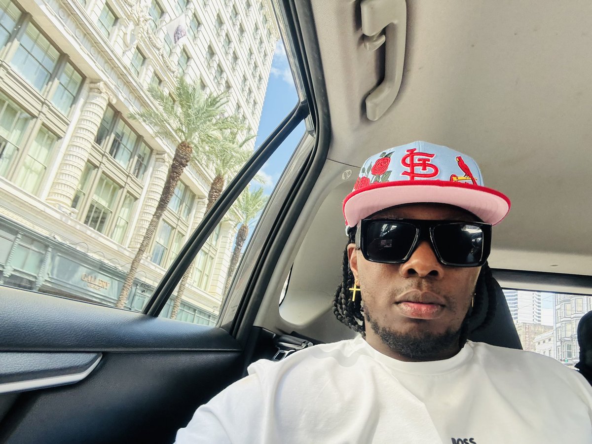 therealGnlzamba's tweet photo. Hey Mr. Dj I love how you put this together. It is something for the day ones and recent ones. LEGEND OF ZAMBA | BEST OF GNL ZAMBA | GREATNESS | ZAMBA LAND ( BABOON FO... https://t.co/37AObDrjRB via @YouTube #EnsiYaffe 🥂🌍🍾 https://t.co/nEDrM78kre