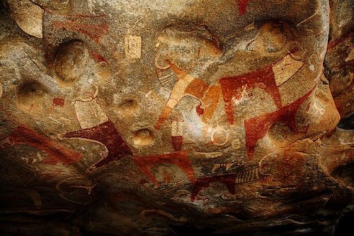 AhmedIsmail409's tweet photo. More than 5k years old paintings https://t.co/7r7Y3WJ0Bs