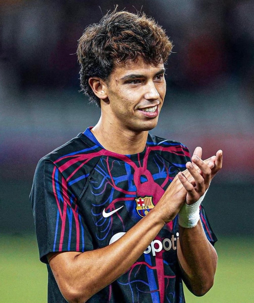 BarcaUniversal's tweet photo. 🚨 JUST INs João Felix is looking for a Champions League club for next season where he can stabilise his career.

His great dream is to return to Barça as a free agent. In the team, the attack is very well covered although he is a market opportunity.

— @sport https://t.co/zD8BqyhUI7