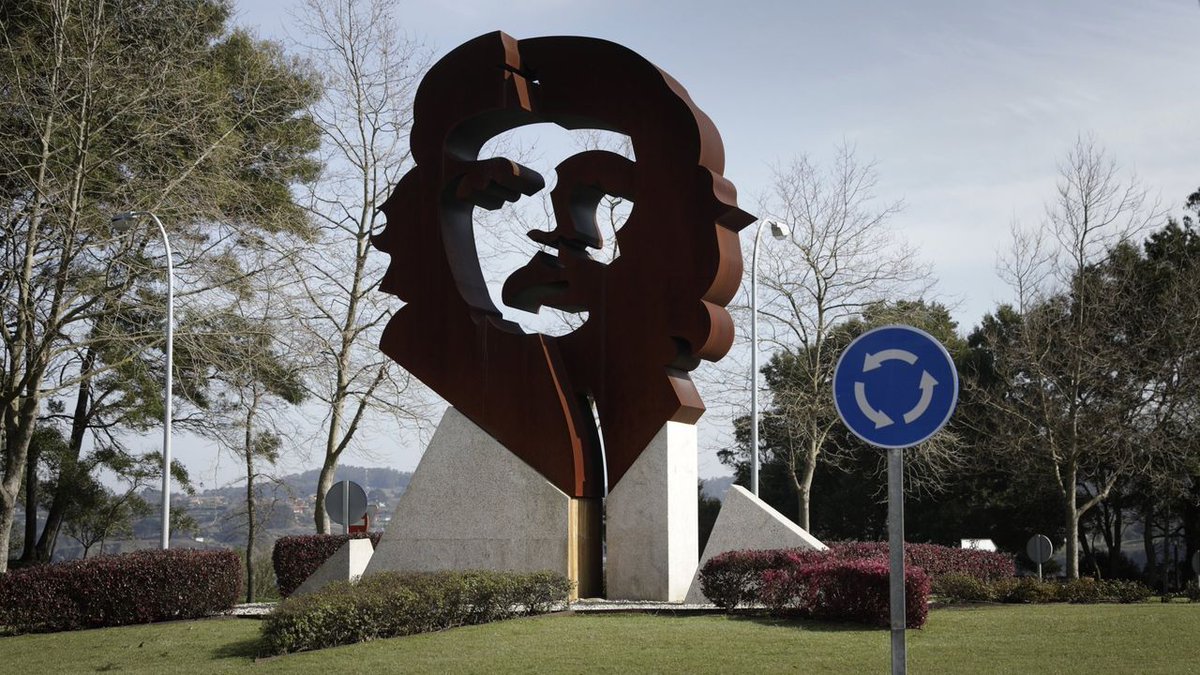 MarioNoyaM's tweet photo. Este tipejo repugnante es uno de los ídolos de la izquierda gallega, por su veneración al sanguinario Che Guevara y sus anuncios goebbelsianos contra Israel o Trump. ¿Y cómo se comporta? Exactamente como cabe esperar de un MALDITO ZURDO DE MIERDA con poder. https://t.co/e29GZgmWSv