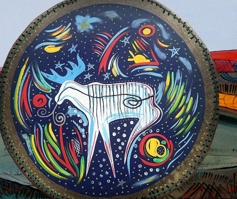 AlanSyliboy's tweet photo. The Daily Drum 🪶
Today's feature: The White Moose Drum.
In our culture, white and albino animals are sacred and deeply respected. Traditional teachings tell us they can be ancestors appearing to guide us, signaling that a major turning point or event is coming to our communities https://t.co/XDjvfugVyH