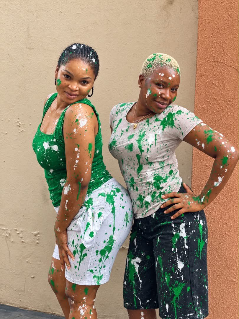 OneModupe's tweet photo. Happy independence day 🇳🇬
May Nigeria be beautiful as us 🥰 https://t.co/1pKRof5A6I