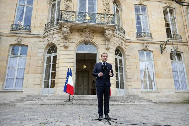 BFMTV's tweet photo. 🔴 EN DIRECT
Budget 2027: 5,5 milliards d'euros d'efforts demandés aux retraités, seules les retraites inférieures à 1.260 euros indexées sur l'inflation
https://t.co/qGtE2S1C3b https://t.co/zEtjbhx8fN