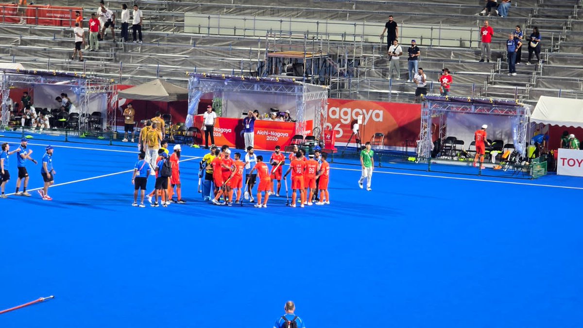 MisraSundeep's tweet photo. With just 49 seconds to go, India score! Abhishek's push takes a deflection off Sufiyan's stick, allowing India to scrape through by the skin of their teeth.
India win 4-3. Enter AG final. https://t.co/HjrBo1kYFc