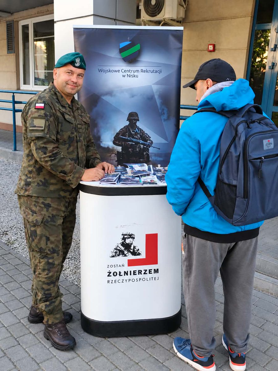 WCR_Nisko's tweet photo. Regionalnym Centrum Krwiodawstwa i Krwiolecznictwa w Stalowej Woli.
Nasze stoisko cieszyło się dużym zainteresowaniem – odwiedzający chętnie podchodzili, zadawali pytania i rozmawiali z nami o służbie.🙂
Do zobaczenia na kolejnych wydarzeniach!
#WCRNisko #RCKiK #DZSW #TSW https://t.co/2mh62kC1Qr