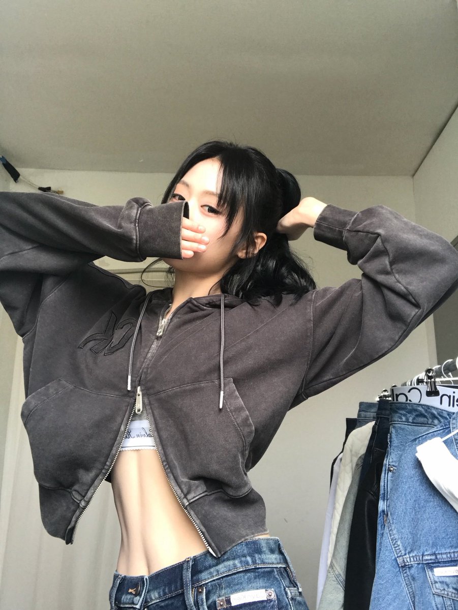 AhyItgirl_'s tweet photo. JUNG AHYEON WTF!!! https://t.co/FnTFAiqLZ4
