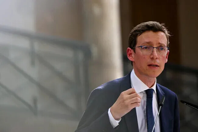 BFMTV's tweet photo. 🔴 EN DIRECT
Budget 2027: 178 à 270 euros, le gouvernement veut faire payer l'inscription en BTS ou en classe prépa aux étudiants non boursiers
https://t.co/ugu5mSheJR https://t.co/OHsIuNkFAW