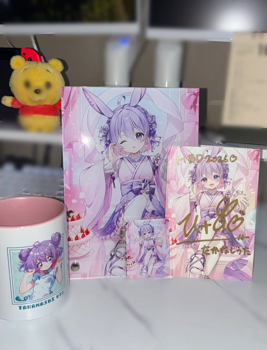 uta_tkns_'s tweet photo. 🎂お誕生日グッズ紹介🎂

アクリルパネルも大きくて可愛いし、サイン入りポストカードもキラキラですわ！
アクキーもとても可愛いヨ。

10月18日までの受注生産なので、ぜひお迎えして貰えたら嬉しいです🍽 https://t.co/Ul9UmbhdqZ