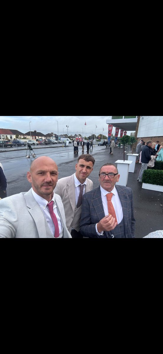MoffatAdam's tweet photo. Happy birthday dad @mattymoffat9 love you 💙 https://t.co/i8QFjCsFOG