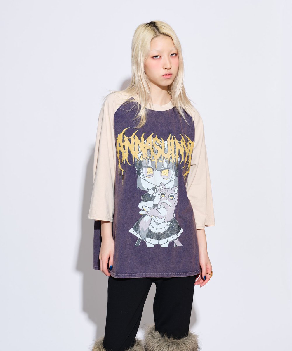 teradateras's tweet photo. anna sui nycとの2026 
F/Wコラボレーション”寺田てら”の
第1弾がいよいよ10/8(木)発売スタート✨️

【DARK DISCO FANTASY】
 ━Monsters After Dark ━

闇に浮かぶネオン、ホラーとロマンティックが交差するモンスターたちの夜。
ダークトーンに鮮やかなネオンカラーを効かせ、フェミニン、ストリート、ディスコ
ムードを自由にミックスした、ダークでポップなコレクションです！
これからハロウィンシーズンにもぴったりなアイテムが揃いました🎃
是非チェックしてくださいね！

https://t.co/mwjddT2Bre