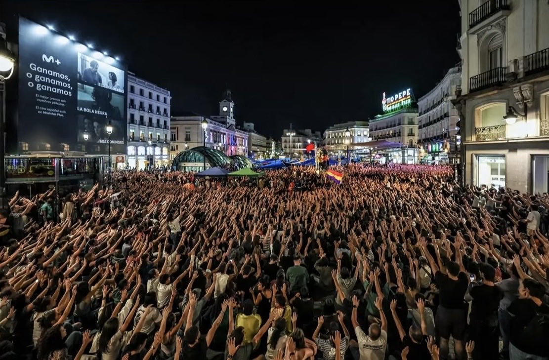 dirtysanchista's tweet photo. Sinceramente esta es la fotografía que más me ha emocionado en la última década. 

España qué bonita estás. https://t.co/lYJ18mozGl