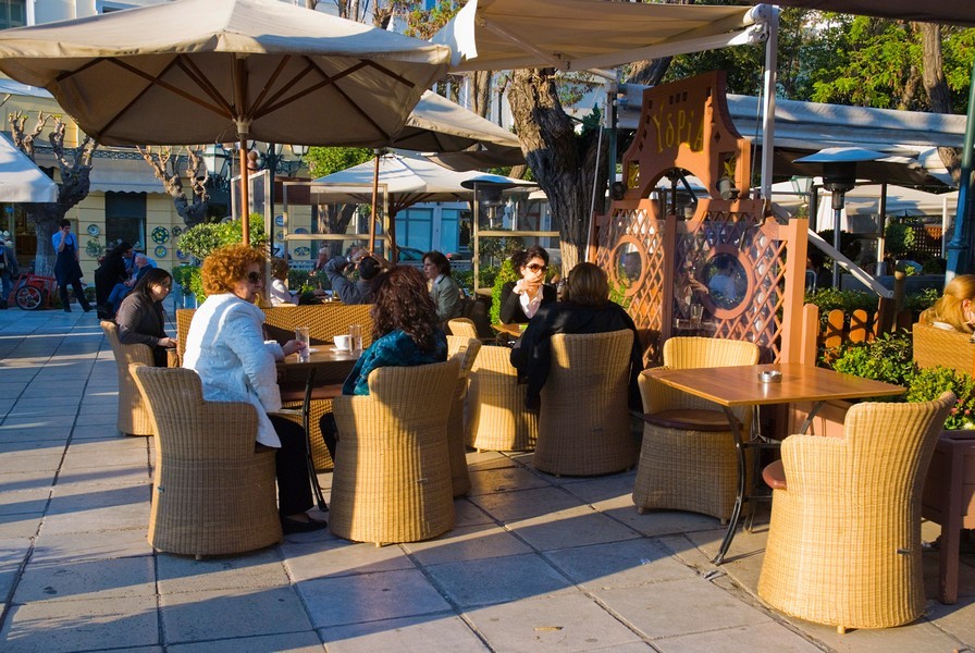 Lattimore7v's tweet photo. Hoy exploré un café escondido en el centro de Madrid, el aroma del café recién hecho y la terraza soleada hicieron de esta salida un momento perfecto. https://t.co/jPuOMj2722