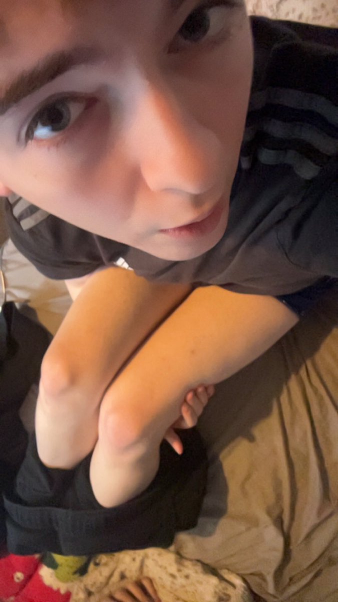 Tjmblade2's tweet photo. Just a cute little twink waiting for you in his bed… do you dare to join him 😈🙈
https://t.co/W34BTRRWP8
#gay #bottom #gaylad #cnc #buldgepants #gaybottom #teen #teenboy #gaysex #twink #twinkie #horny #gaypup #nsfw #Onlyfans #gayteen #submissive #onlyfansboys #kinky #onlyfansvideo #master #dogboy #goodboy #kink #femboy #onlyfanstwink #lgbt #gaytwitter