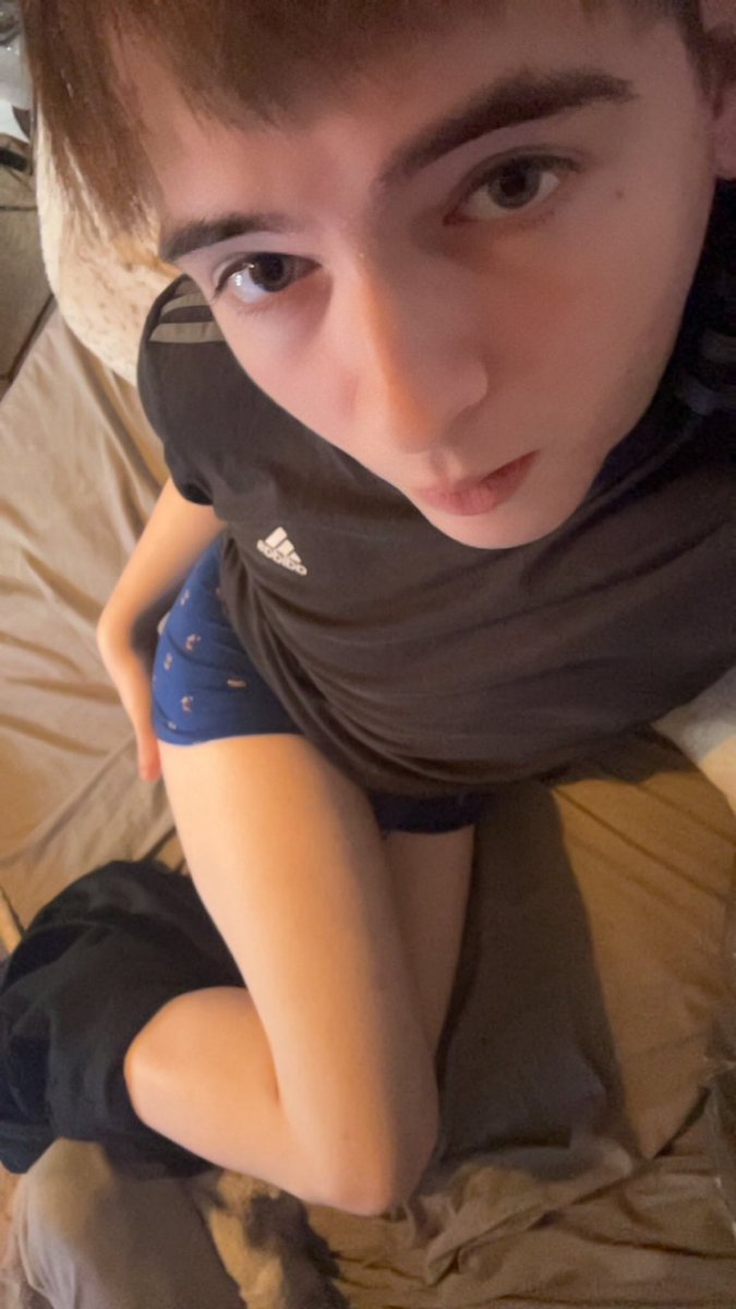 Tjmblade2's tweet photo. Just a cute little twink waiting for you in his bed… do you dare to join him 😈🙈
https://t.co/W34BTRRWP8
#gay #bottom #gaylad #cnc #buldgepants #gaybottom #teen #teenboy #gaysex #twink #twinkie #horny #gaypup #nsfw #Onlyfans #gayteen #submissive #onlyfansboys #kinky #onlyfansvideo #master #dogboy #goodboy #kink #femboy #onlyfanstwink #lgbt #gaytwitter