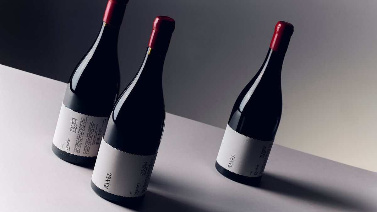 Atipus's tweet photo. A new label for Manel🍷
We took their original visual language as our starting point, keeping its essence while giving it a more contemporary expression. The winery’s symbol acts as a link to its origins. 🍁 https://t.co/5YanPw2Gbt