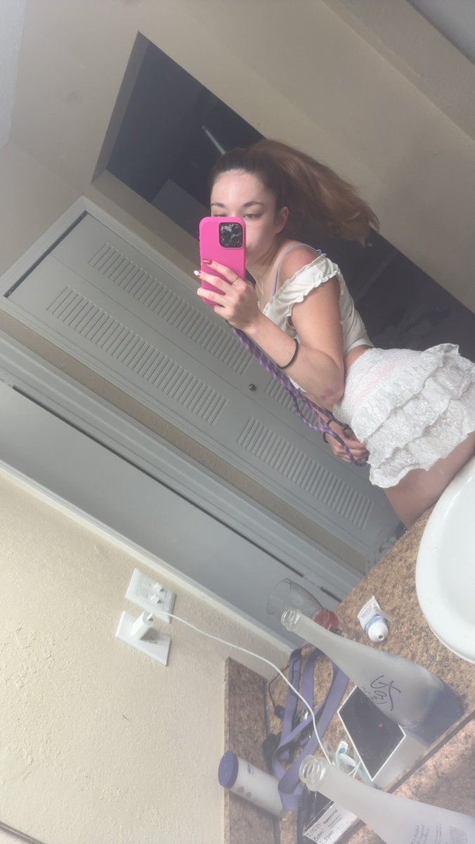 poppysed42's tweet photo. FaceTime calls and sexting sesh #nsfwtwt #buyingcontent https://t.co/4rDTfruByJ