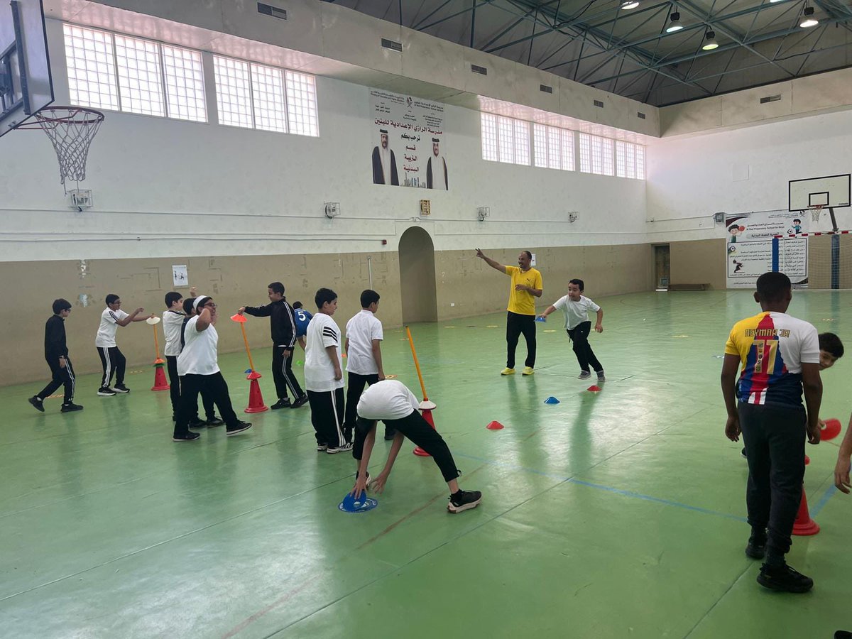 alrazipsb's tweet photo. استقبال قسم التربية البدنية للطلاب ببداية العام الدراسي الجديد ٢٠٢٦ / ٢٠٢٧ م ، بهدف الإعداد البدني الجيد ورفع مستوى اللياقة البدنية ليديهم. https://t.co/32gTbXSSrW