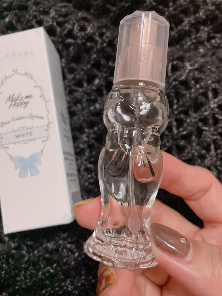 uru_ru_picako's tweet photo. キャンメイクの香水がプチプラの域を超えたぞ！
清涼感ある甘い優しい香りでテスター吹きかけて3時間以上たってるのにまだほのかに香ってる。ムスク・アンバーをベースにローズとジャスミン挟んで、トップはホワイトピーチ、グリーンアップルぞな！
記憶に残りすぎて、引き返して購入する😂 https://t.co/SzG8WJJQEV