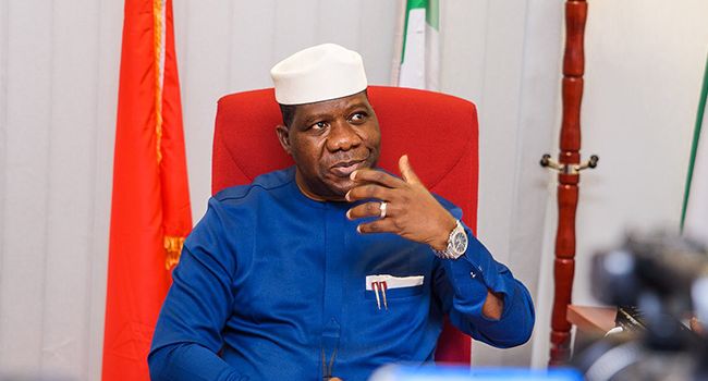 MobilePunch's tweet photo. 𝗡𝗶𝗴𝗲𝗿𝗶𝗮 @66: 𝗡𝗼 𝗮𝗺𝗯𝗶𝘁𝗶𝗼𝗻 𝘄𝗼𝗿𝘁𝗵 𝘀𝗲𝘁𝘁𝗶𝗻𝗴 𝗡𝗶𝗴𝗲𝗿𝗶𝗮 𝗮𝗯𝗹𝗮𝘇𝗲, 𝗕𝗮𝗺𝗶𝗱𝗲𝗹𝗲 𝘄𝗮𝗿𝗻𝘀 𝗽𝗼𝗹𝗶𝘁𝗶𝗰𝗶𝗮𝗻𝘀

𝗥𝗲𝗮𝗱 𝗠𝗼𝗿𝗲: https://t.co/wif4Y8Y968 https://t.co/xArXcaDjiz