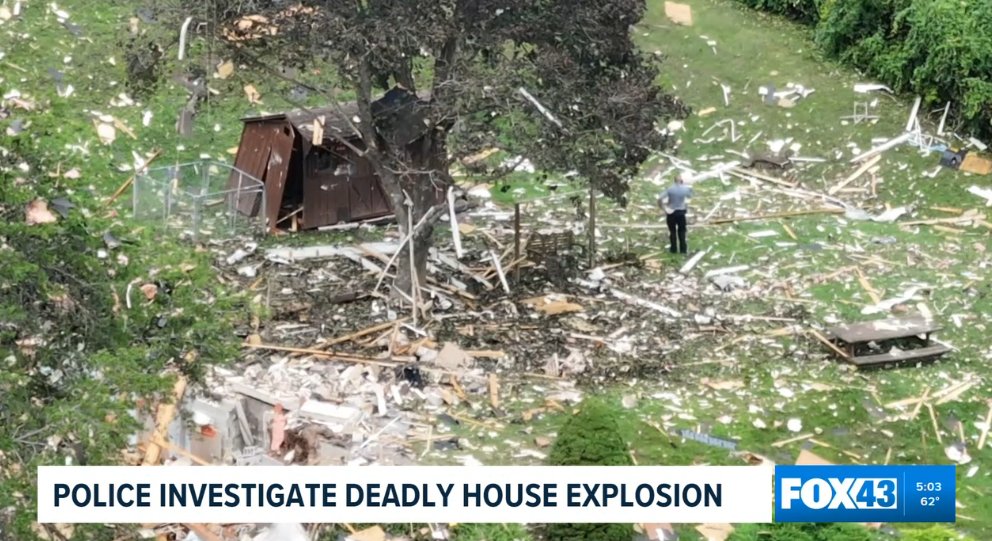 GabrielleMediak's tweet photo. TOP STORY: Police continue investigating what caused a deadly house explosion in Perry County.  Our Natalie Koranda will be sharing reaction from neighbors at 5:30 a.m. https://t.co/2SPtMEW4fc