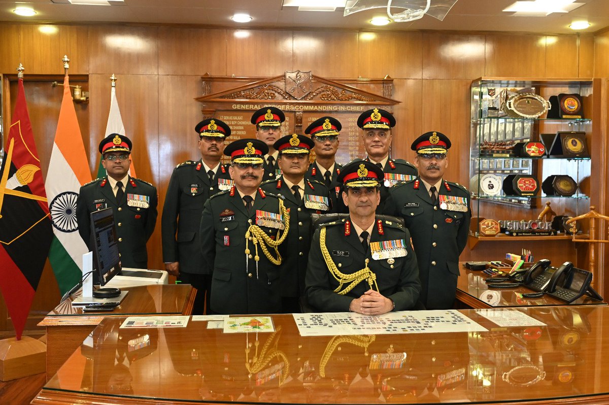 artrac_ia's tweet photo. 𝐀𝐬𝐬𝐮𝐦𝐩𝐭𝐢𝐨𝐧 𝐨𝐟 𝐂𝐨𝐦𝐦𝐚𝐧𝐝: 𝐀𝐑𝐓𝐑𝐀𝐂

Lieutenant General Shrinjay Pratap Singh, AVSM, YSM  assumed the appointment of General Officer Commanding -in-Chief of Army Training Command #ARTRAC on 01 Oct 2026.

The Army Commander paid homage to the #Bravehearts at the Shradhanjali Sthal and reviewed the Guard of Honour in a solemn ceremony.

On assuming command, the Army Commander commended the trainers and trainees whose diligence, dedication and devotion has enabled the Indian Army to be the finest in the world. He exhorted all to continue their quest for excellence in shaping the future with the same zeal to win future wars across the entire spectrum.

He also urged all ranks to continue to uphold the Dharma of a Warrior and achieve excellence in the art and science of warfare through knowledge, vision and training. 

     युद्धकला समरविज्ञाने च श्रेष्ठता

Facebook  - 
https://t.co/ekkxI0kruR

Instagram  - https://t.co/7G2sZZEDrw

#ARTRAC
#IndianArmy

@adgpi
@SpokespersonMoD
@DefenceMinIndia