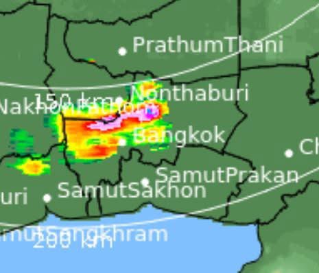 Garfield_Lucky's tweet photo. เตือน‼️ ฝนถล่มหนัก ฟ้าแรง ลมแรง กรุงเทพฯ นนทบุรี หลายเขต โดยเฉพาะ จตุจักร ลาดพร้าว หนักหน่วงสุดๆ อาจมีลูกเห็บตกได้ พื้นที่ไหนตกแล้วบ้าง รายงานได้เลยครับ 
#น้ำท่วม #ฝนตกหนัก #อุทกภัย https://t.co/YYLcWB3Z8y