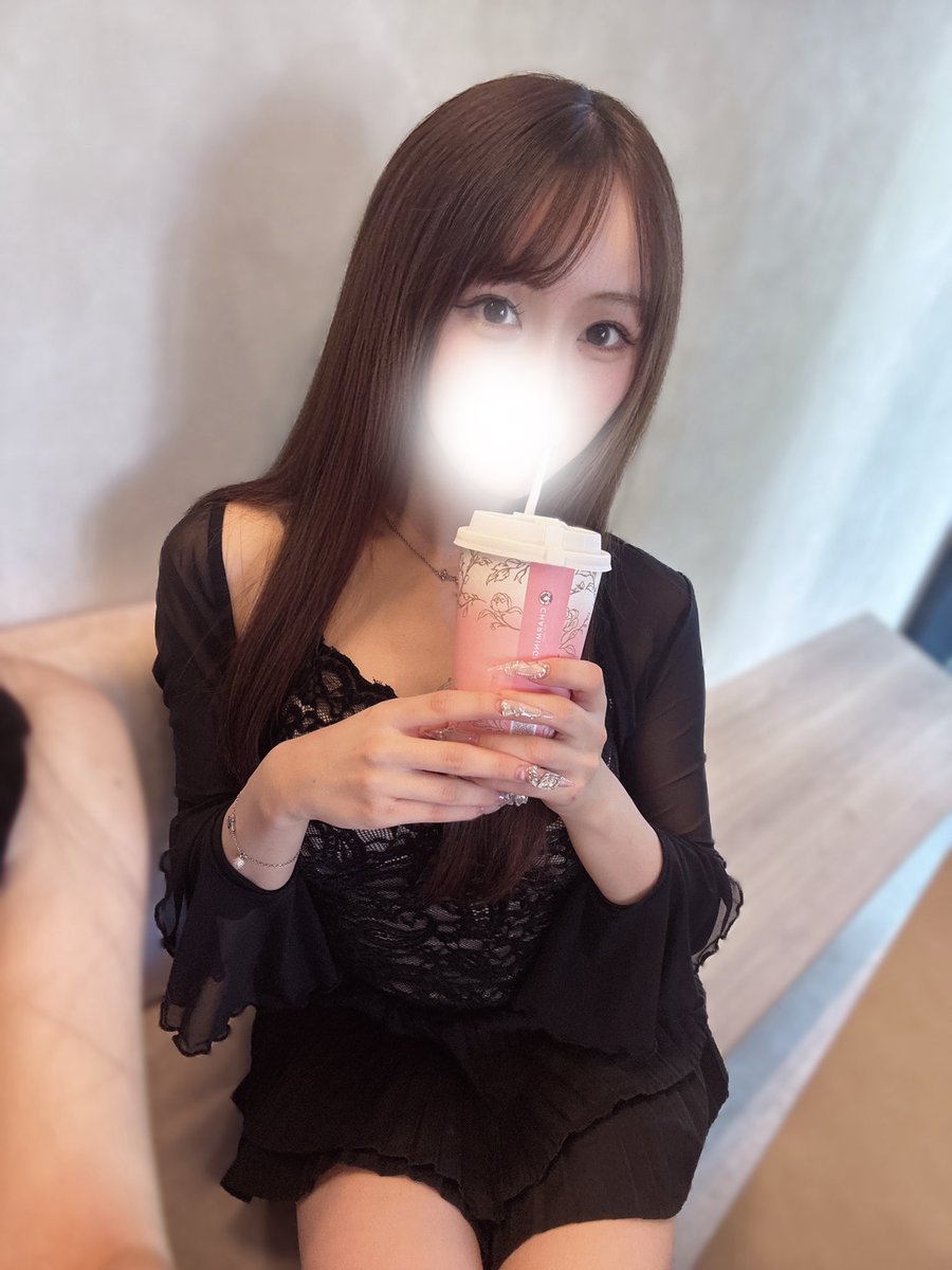 Airi__4787's tweet photo. ここの紅茶めっちゃ美味しかった🫖💞
種類いっぱいあったからまた行きたい💭 https://t.co/3XWG2GlQah